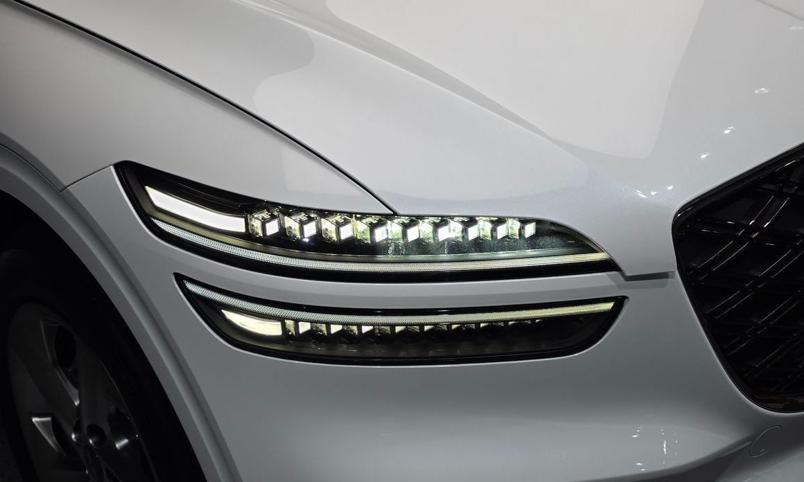 Genesis GV70 2025
