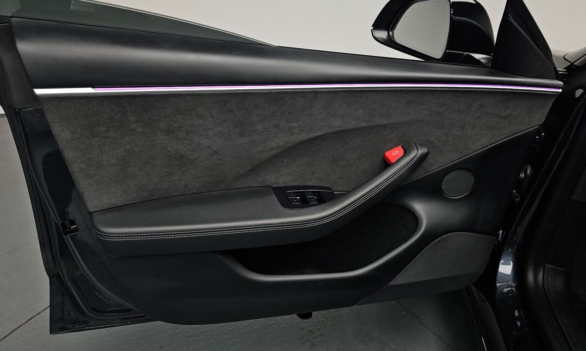 Tesla Model 3 2024