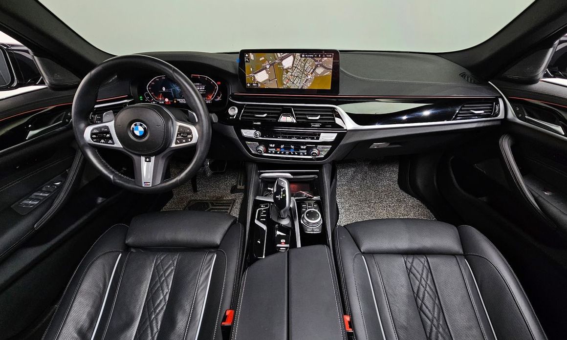 BMW 5-Series 2022