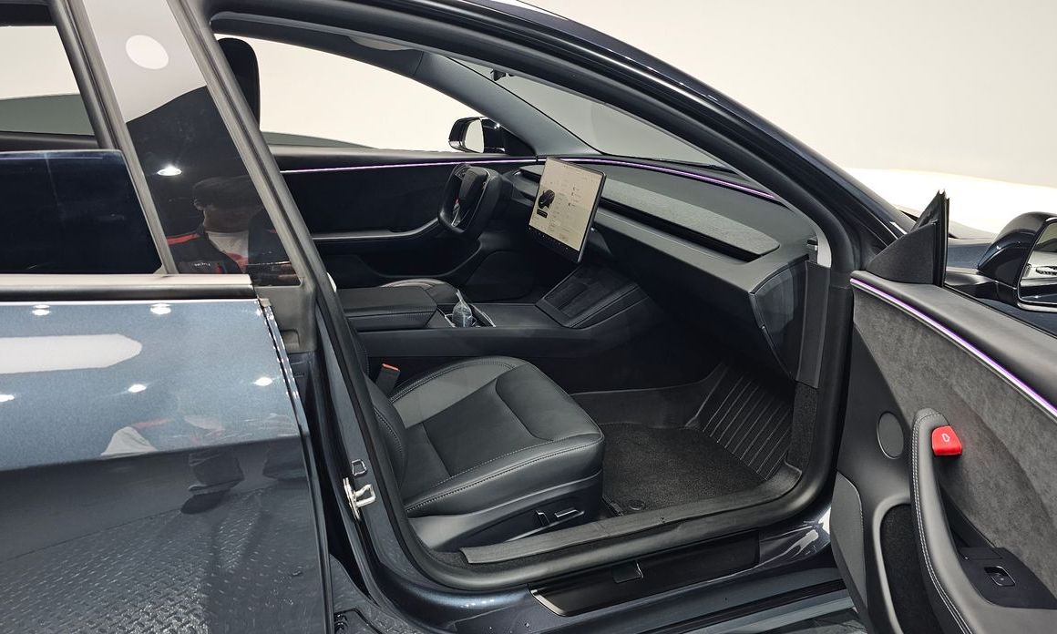 Tesla Model 3 2024