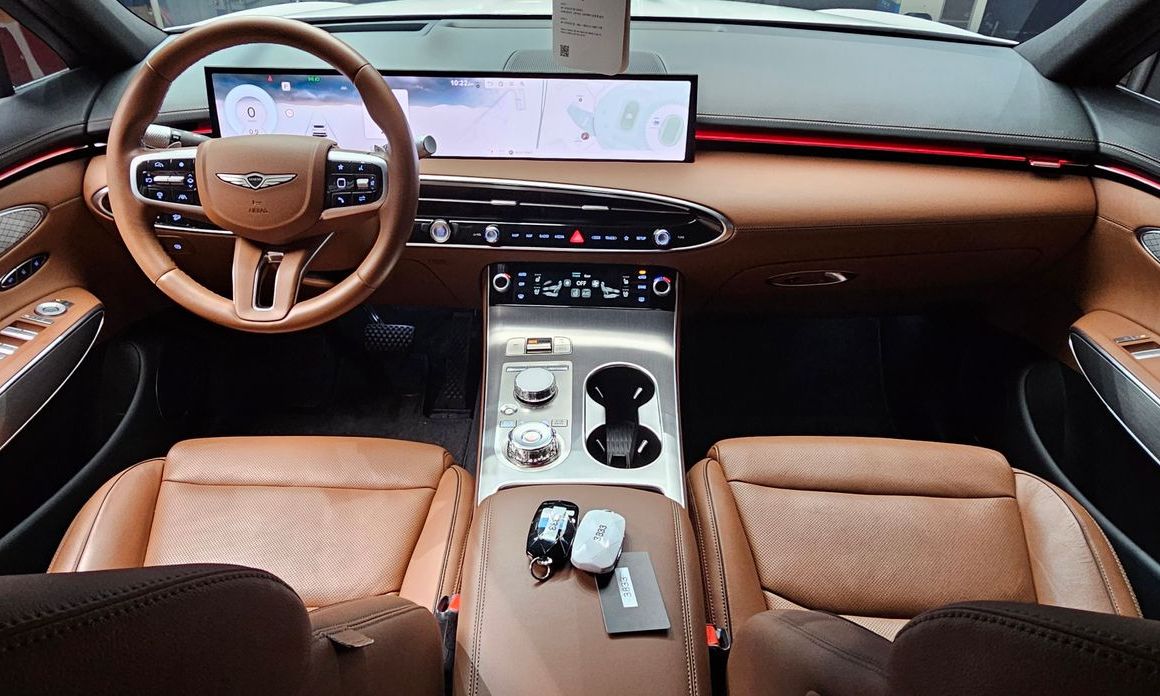 Genesis GV70 2025
