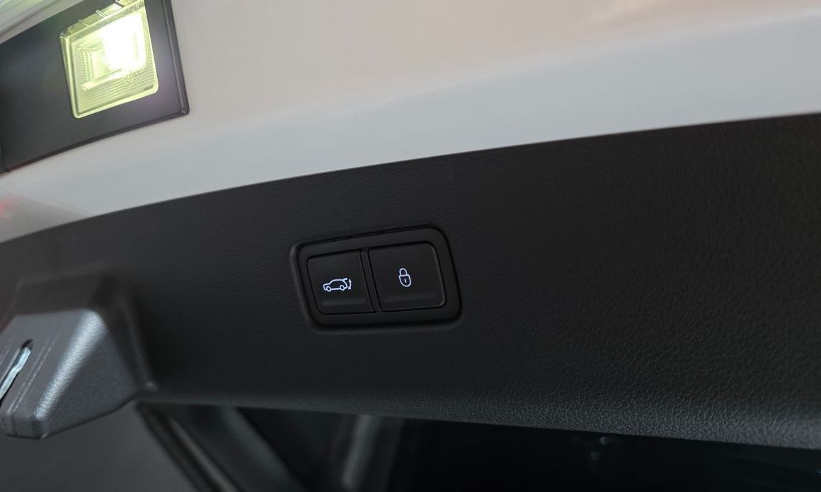 Genesis GV70 2025