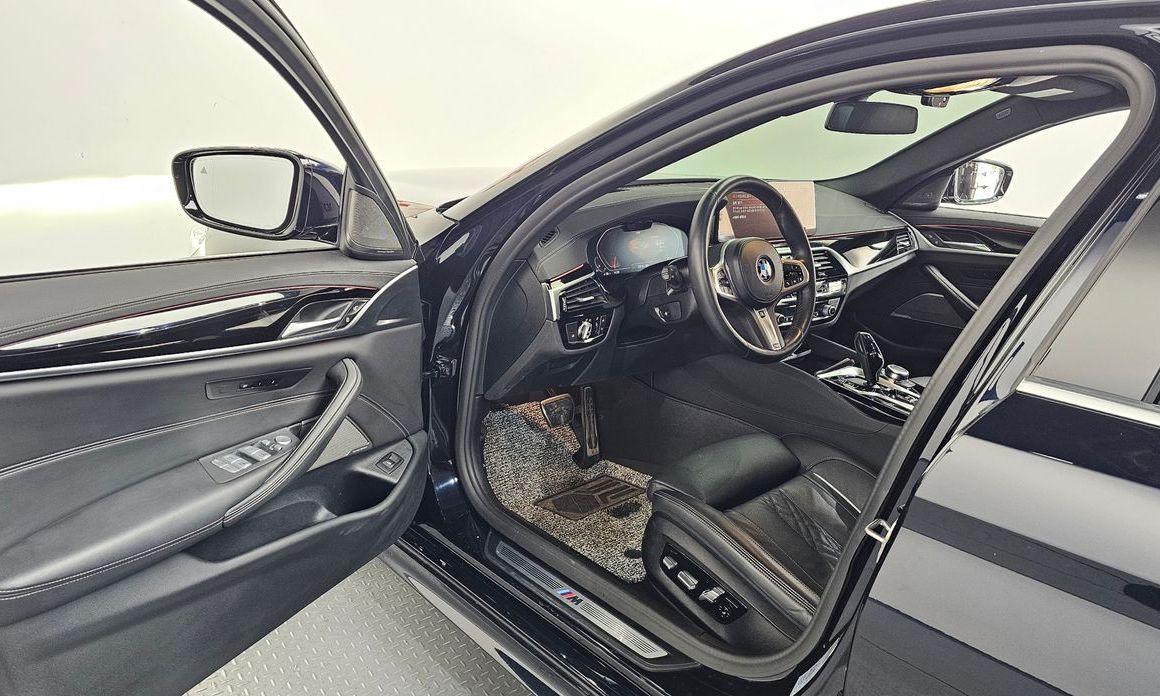 BMW 5-Series 2022