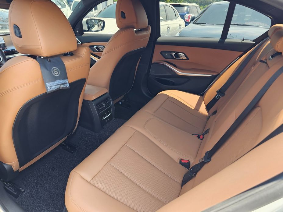BMW 3-Series 2025