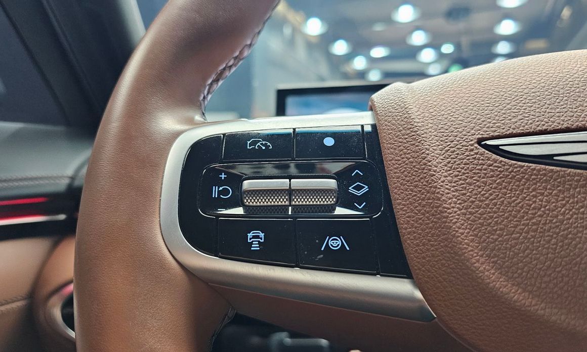 Genesis GV70 2025