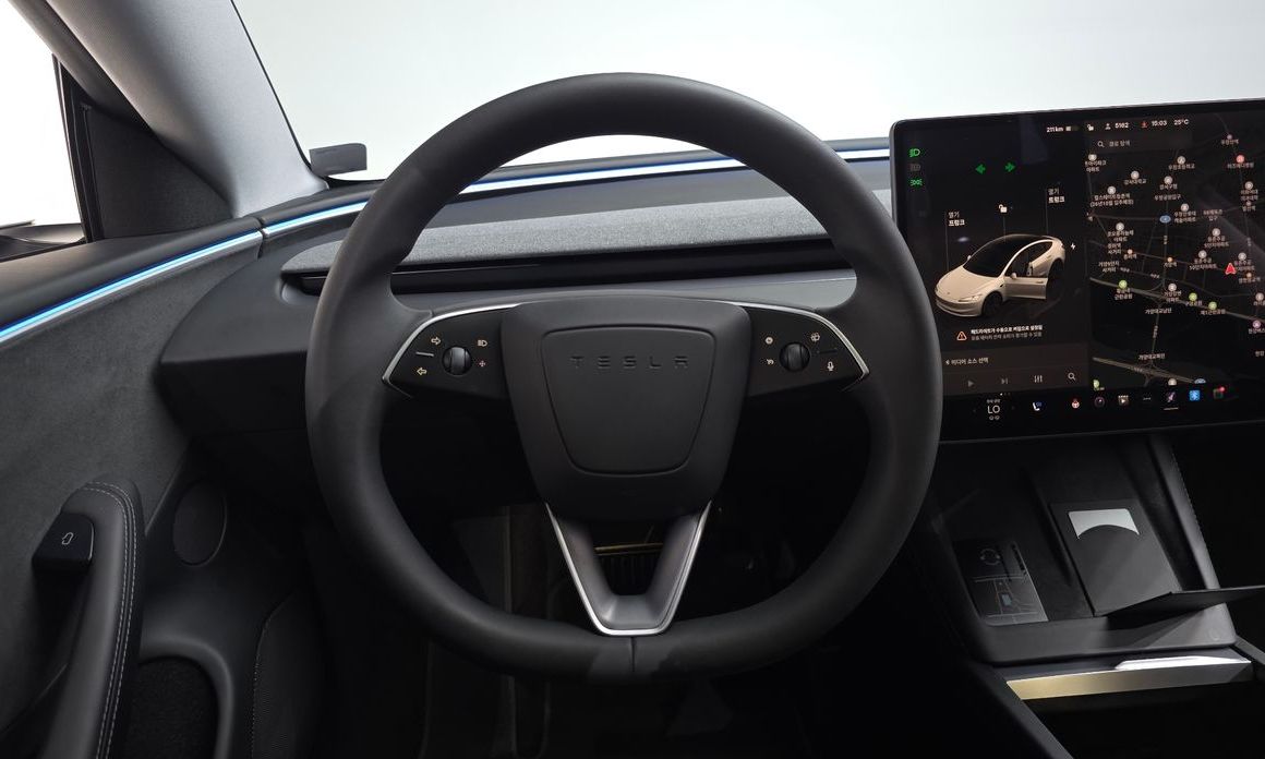 Tesla Model 3 2024