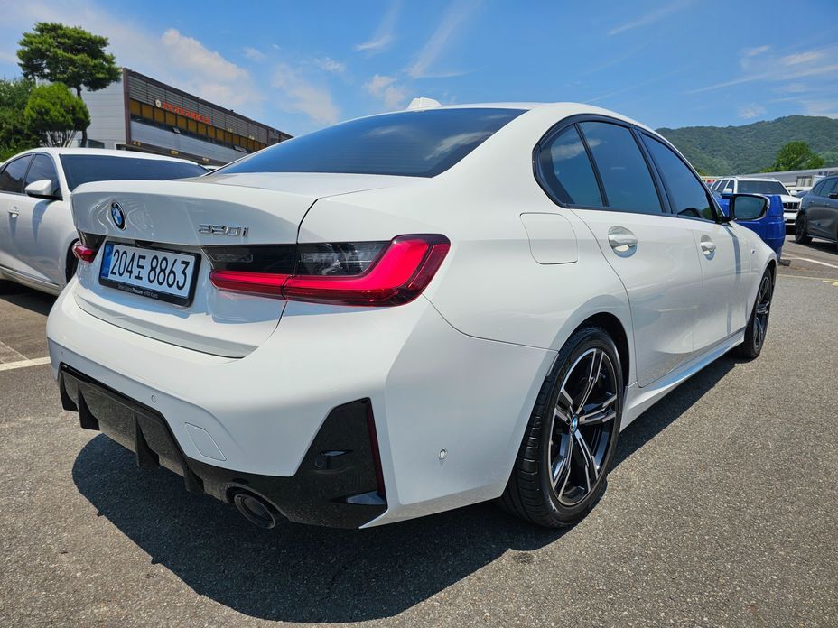 BMW 3-Series 2025