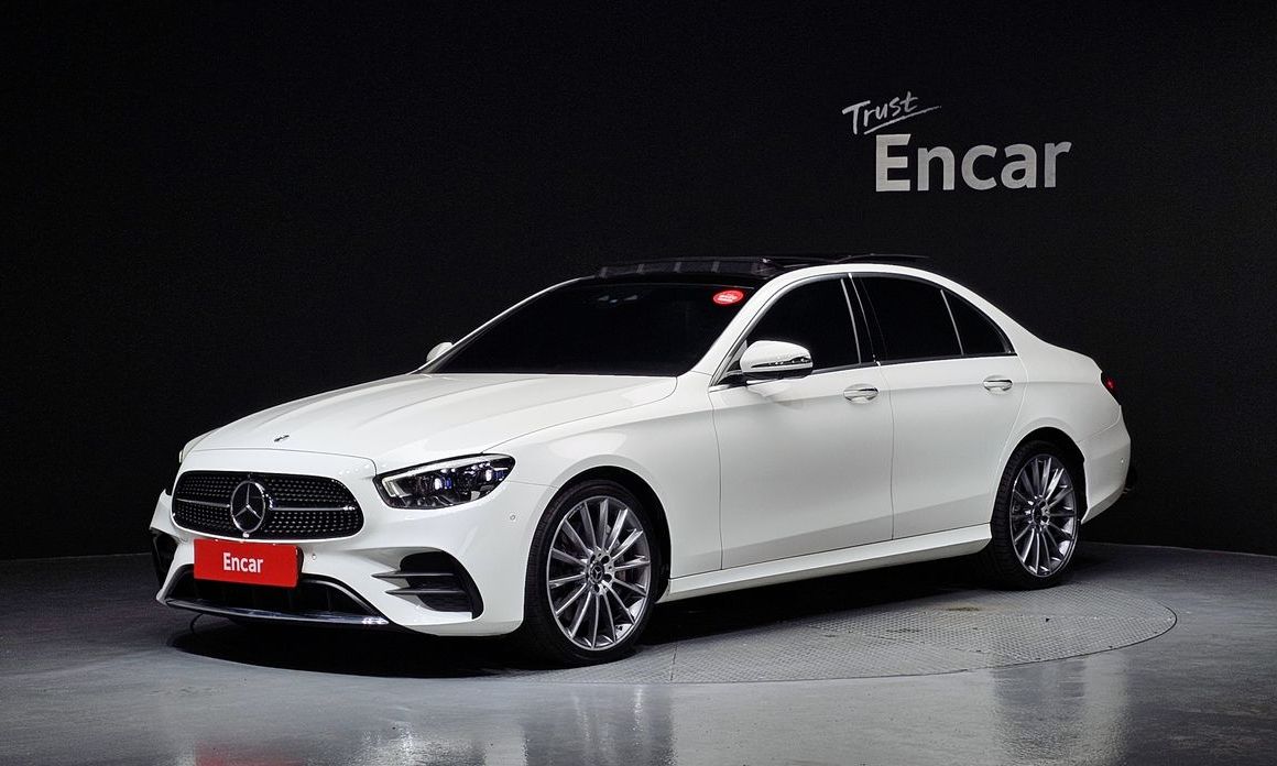 Mercedes-Benz E-Class 2022