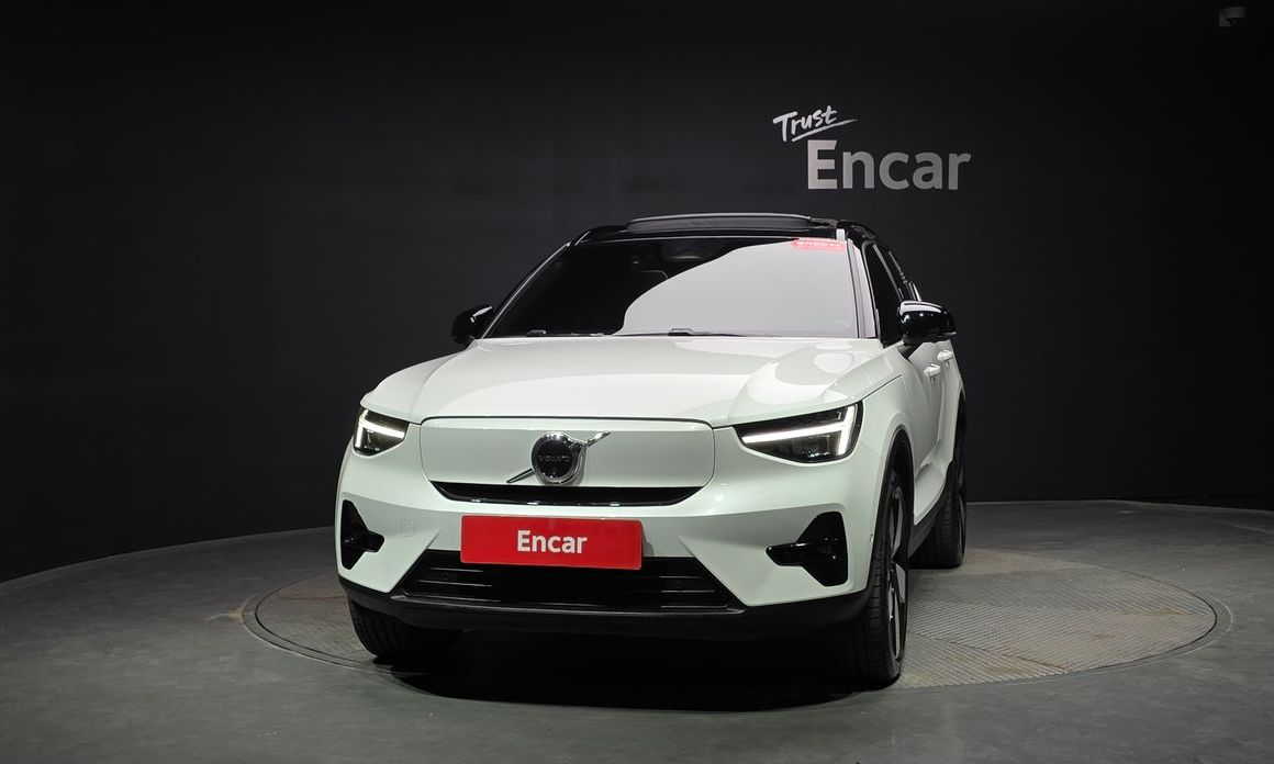 Volvo XC40 2024
