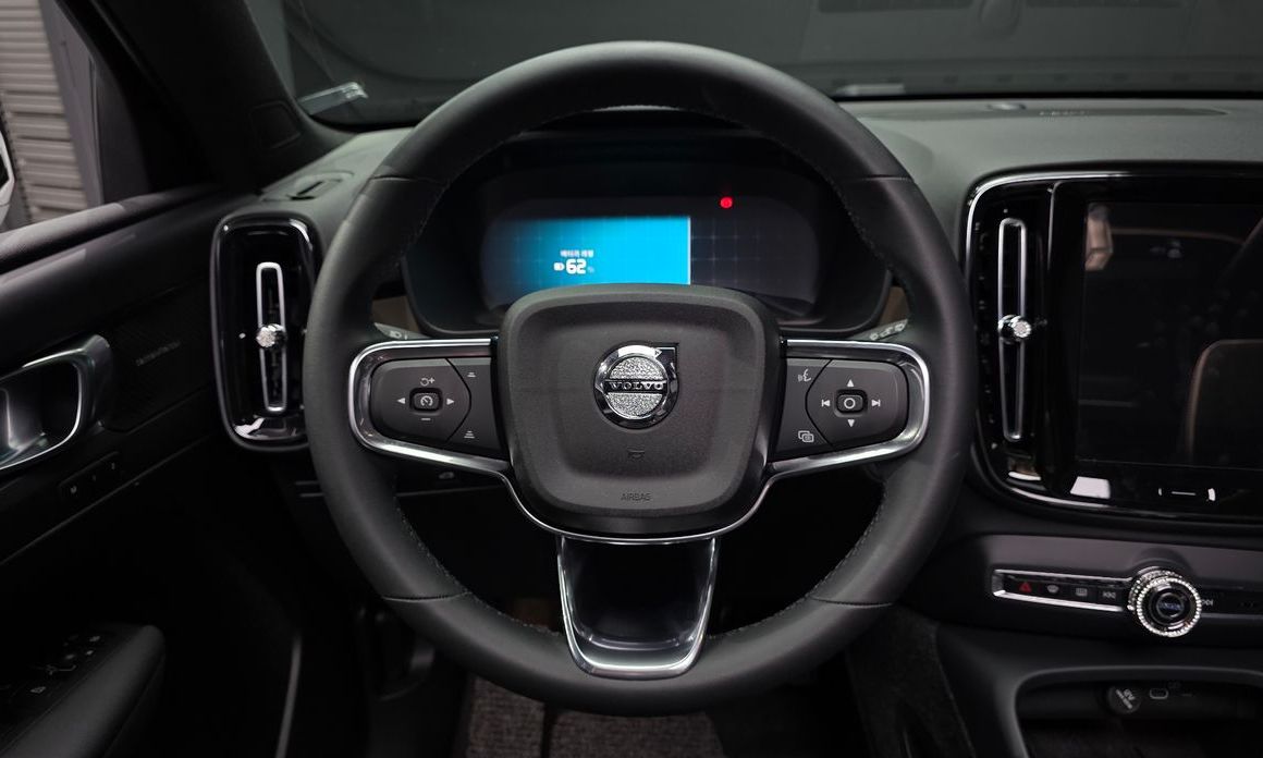 Volvo XC40 2024
