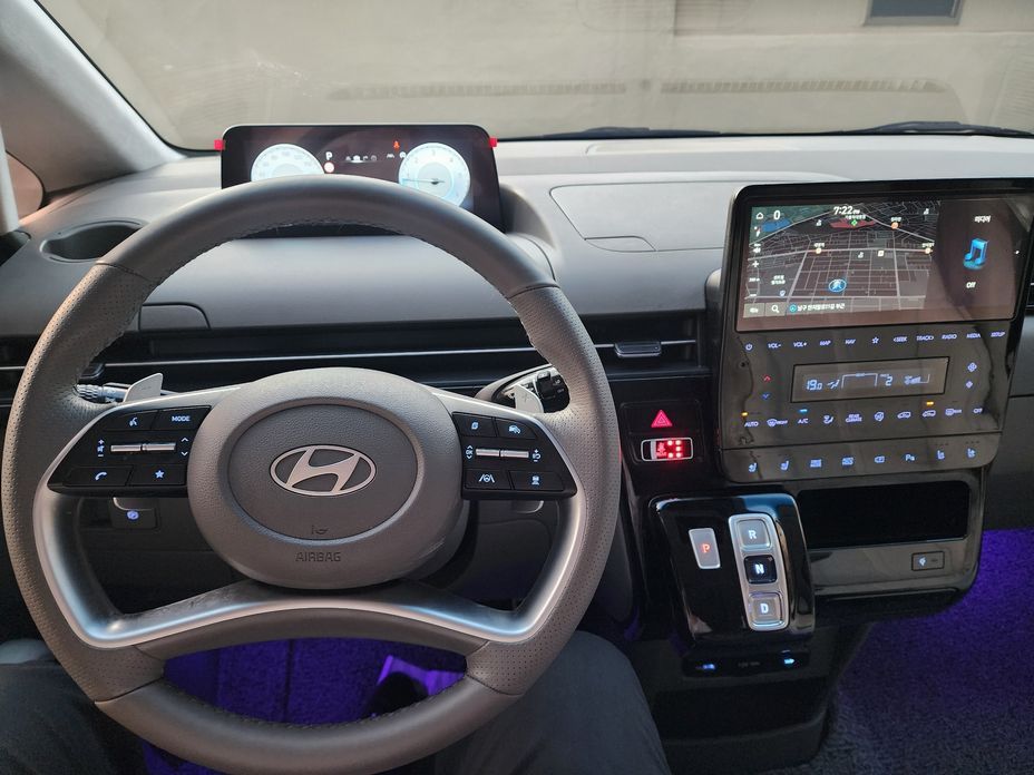 Hyundai Staria 2025