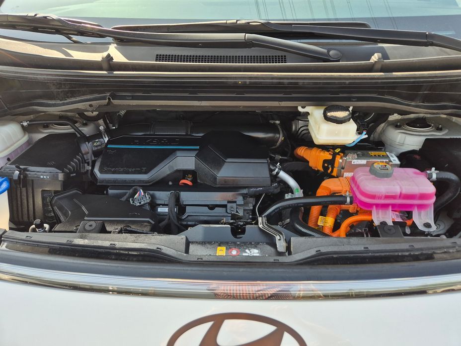 Hyundai Staria 2025