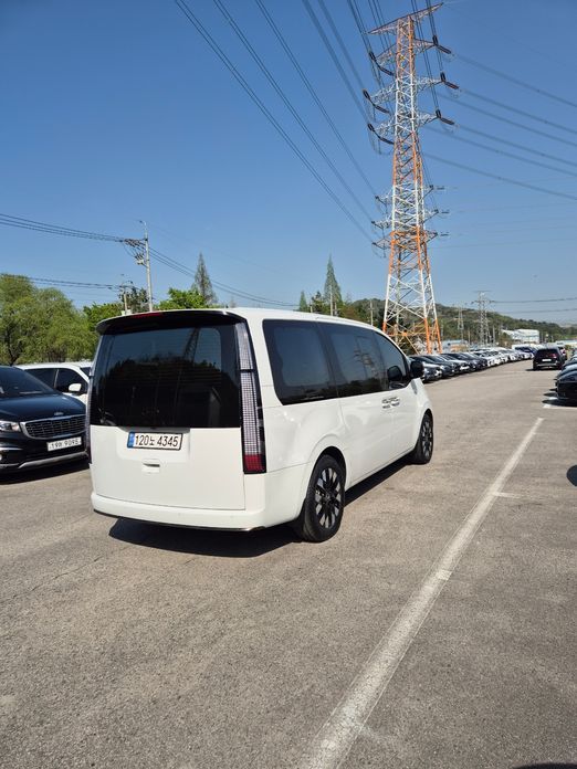 Hyundai Staria 2025
