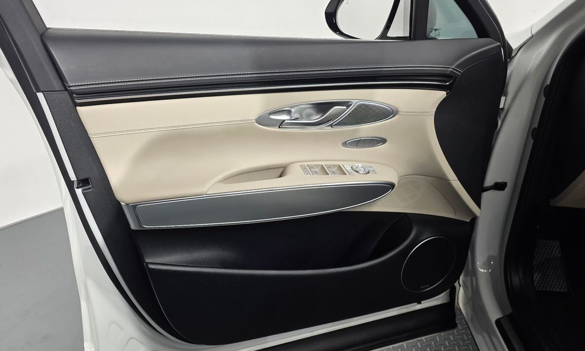Genesis GV70 2023