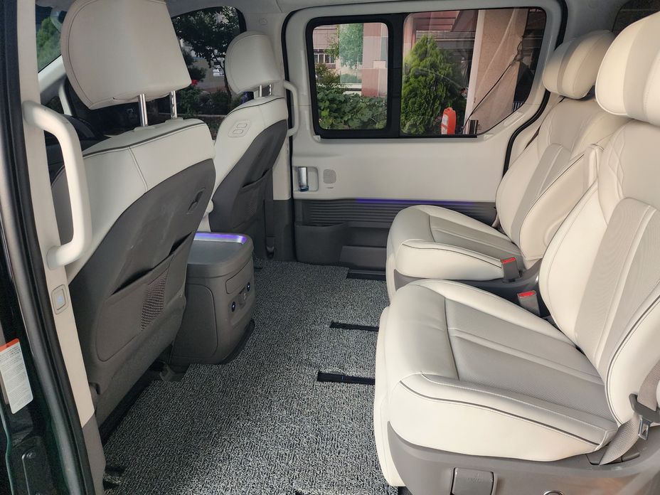 Hyundai Staria 2025
