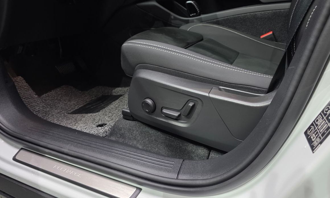 Volvo XC40 2024