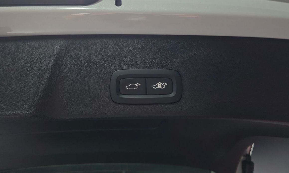 Volvo XC40 2024