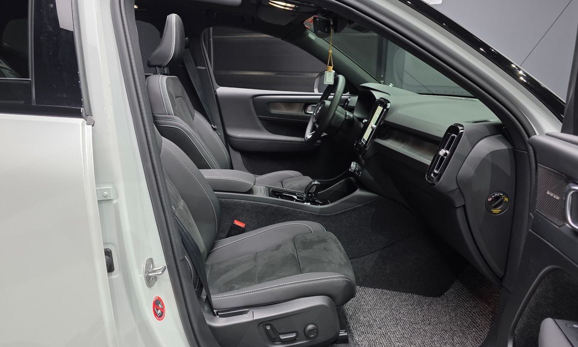Volvo XC40 2024