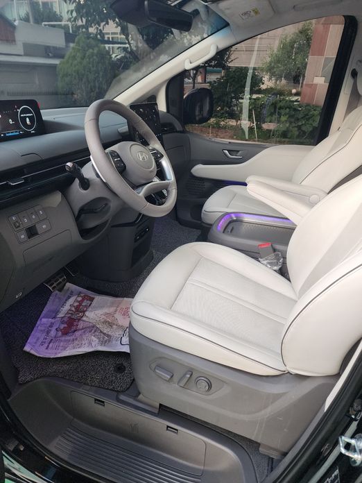 Hyundai Staria 2025