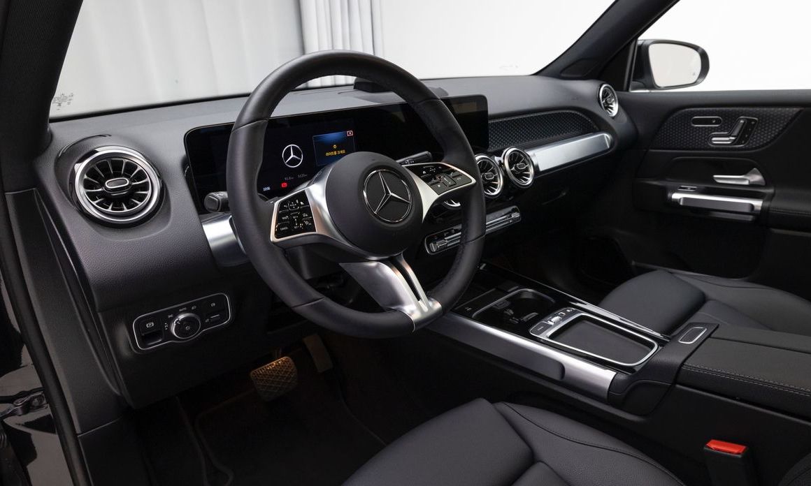 Mercedes-Benz EQB 2026