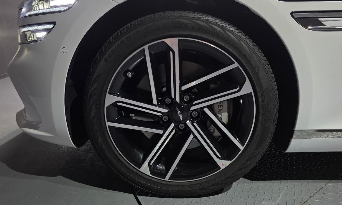 Genesis G80 2025