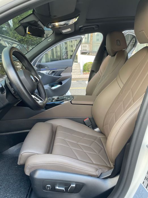 BMW 5-Series 2025