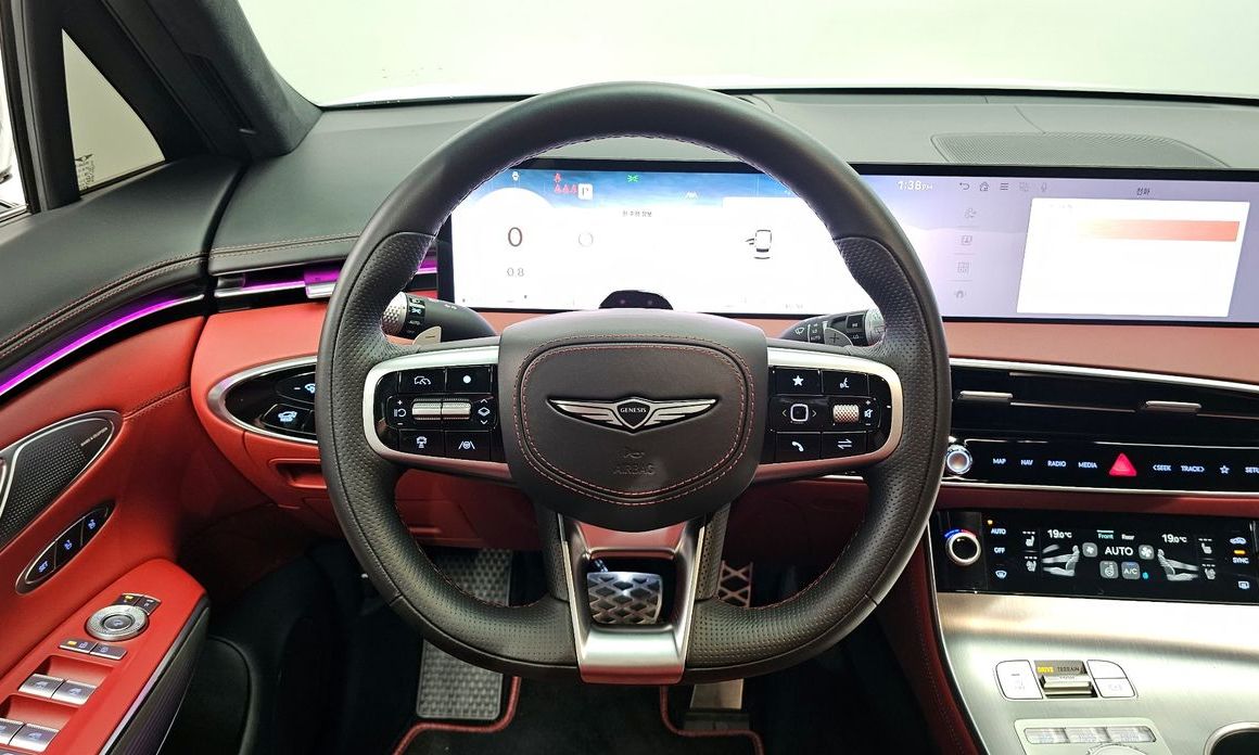 Genesis GV70 2025