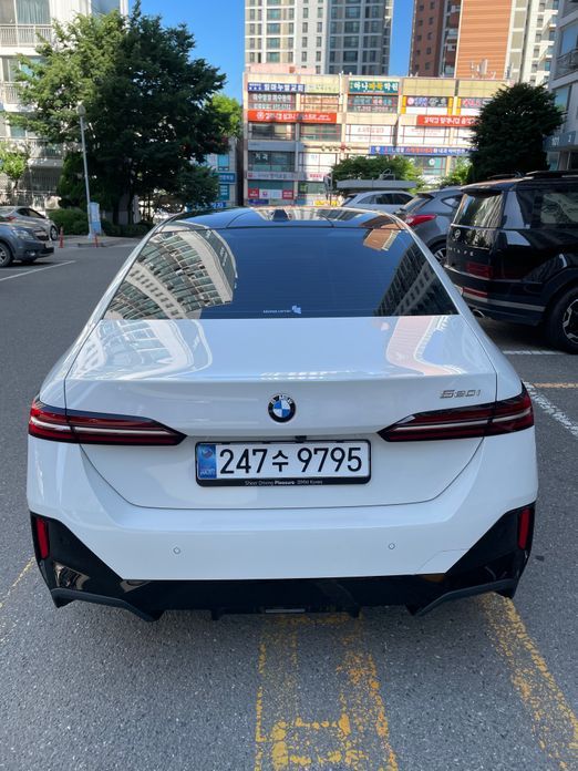BMW 5-Series 2025