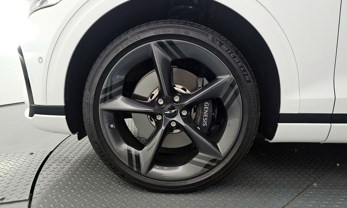 Genesis GV70 2025