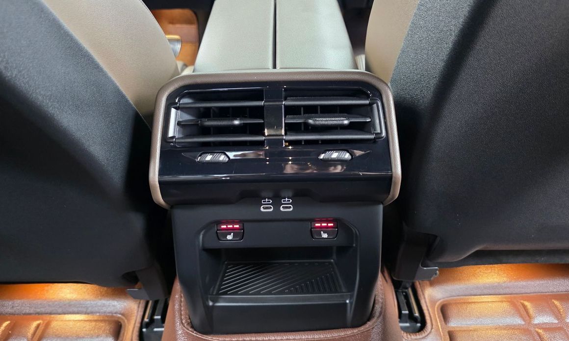 BMW 5-Series 2025