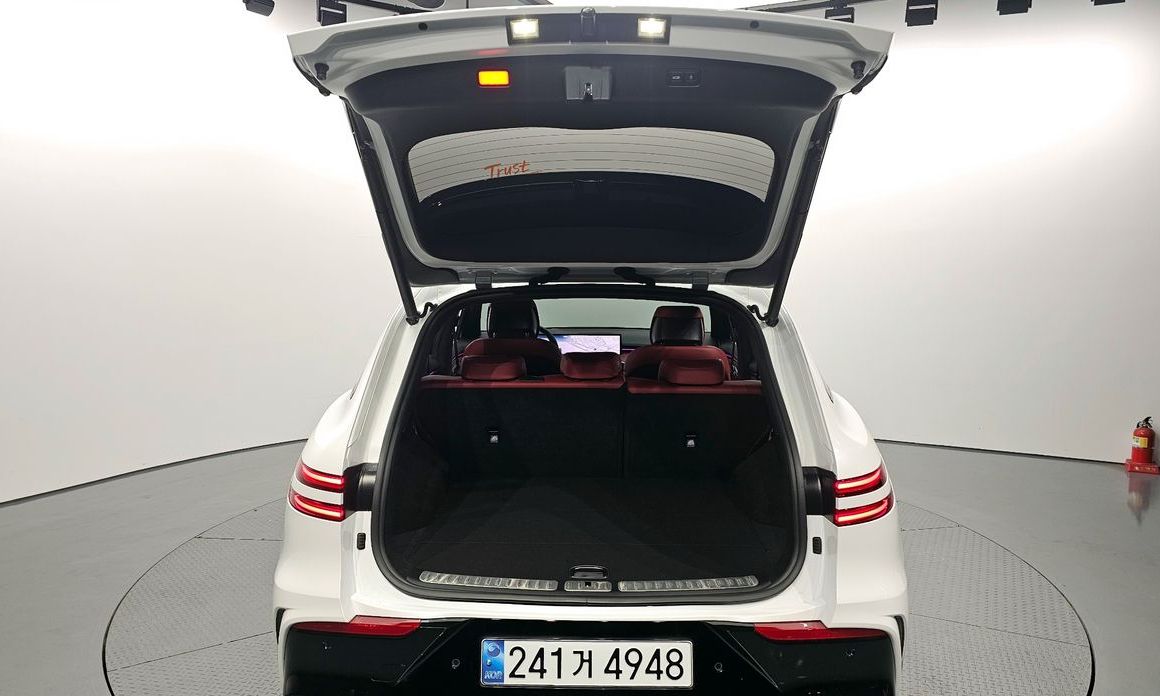 Genesis GV70 2025