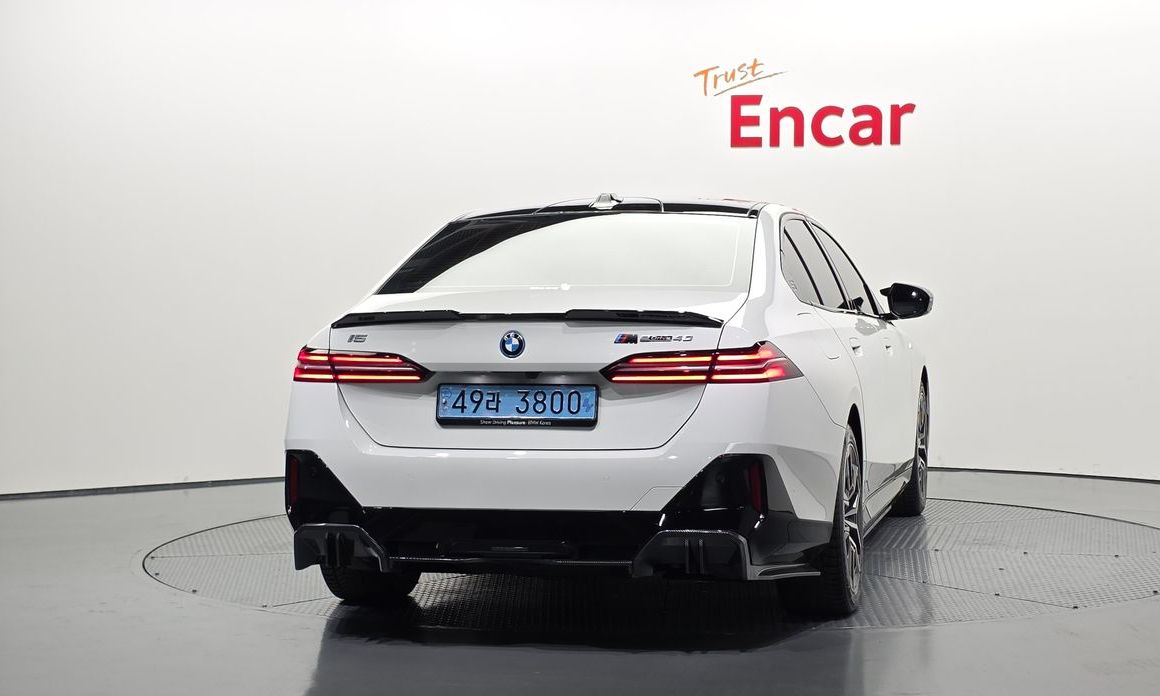 BMW i5 2024