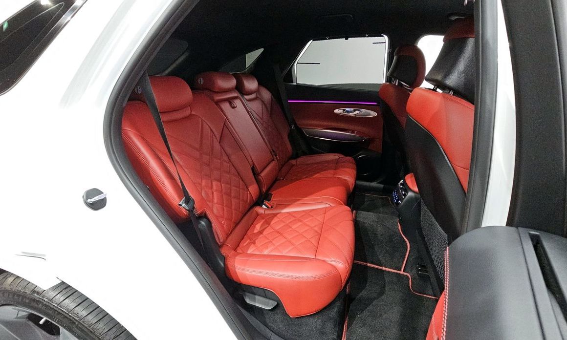 Genesis GV70 2025
