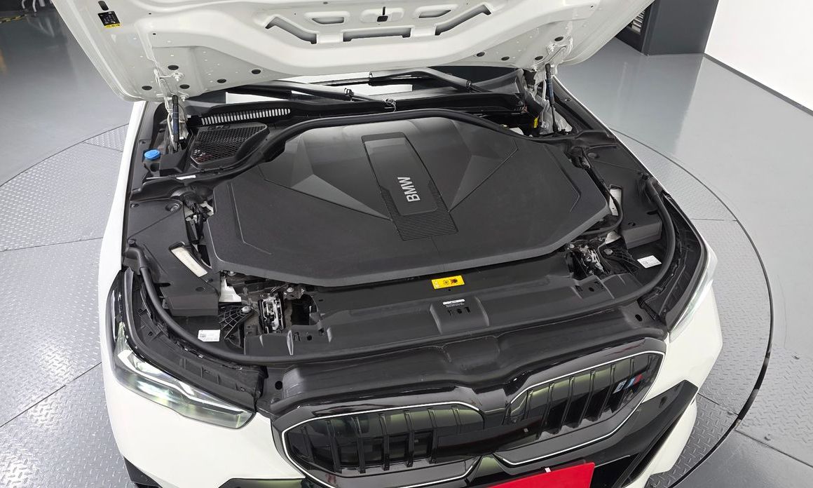 BMW i5 2024