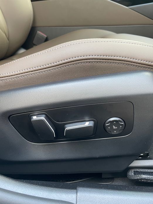 BMW 5-Series 2025