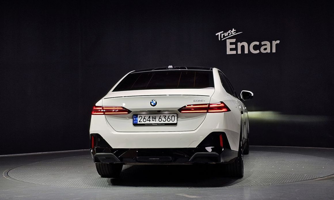 BMW 5-Series 2025