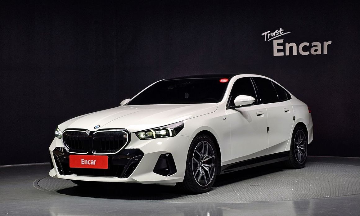 BMW 5-Series 2025