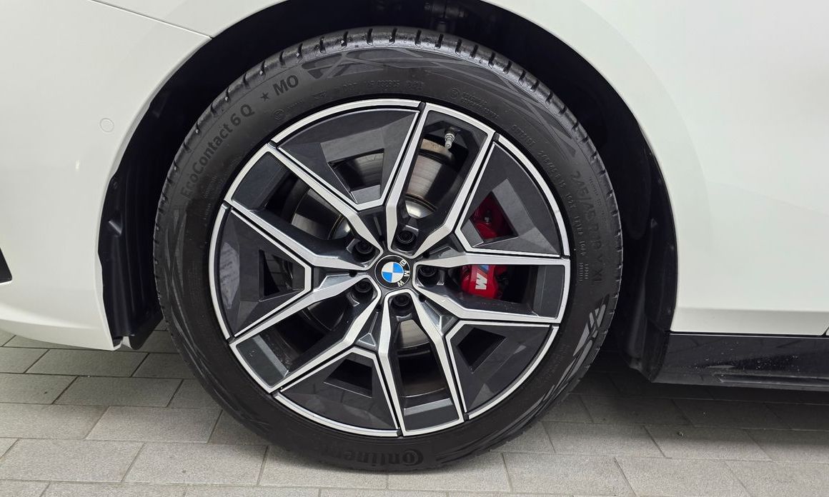 BMW 5-Series 2025