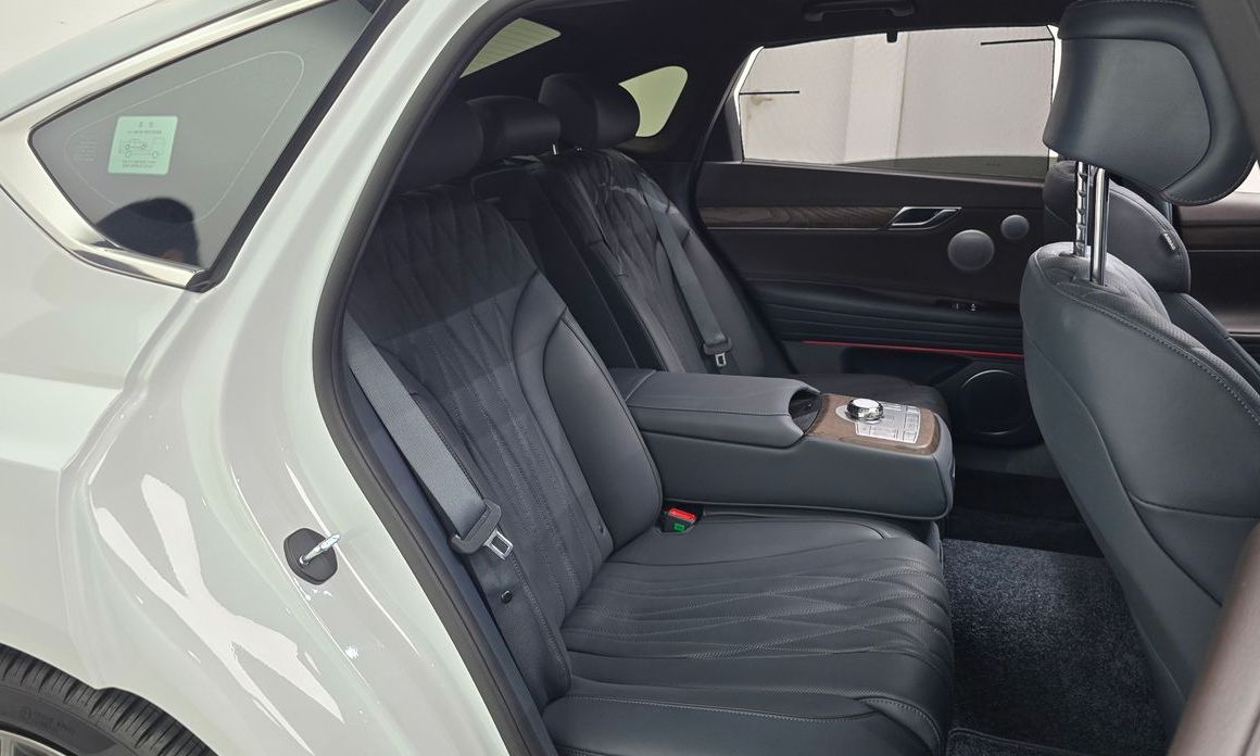Genesis G80 2025