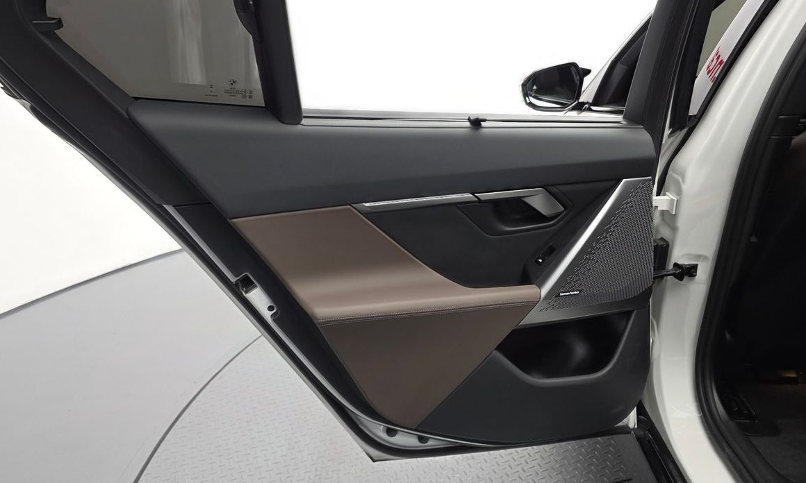 BMW i5 2024