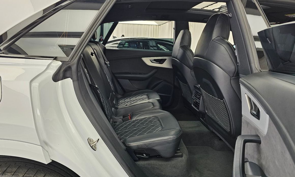 Audi Q8 2023