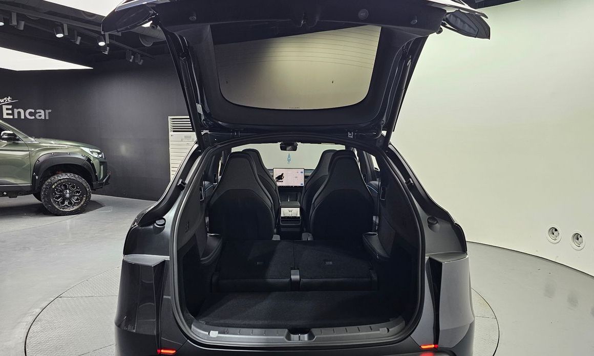 Tesla Model Y 2026