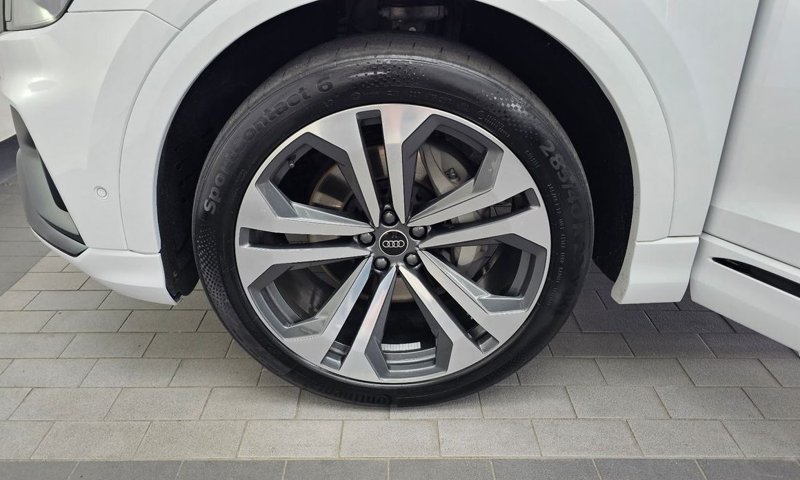Audi Q8 2023
