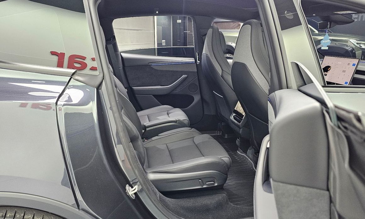 Tesla Model Y 2026
