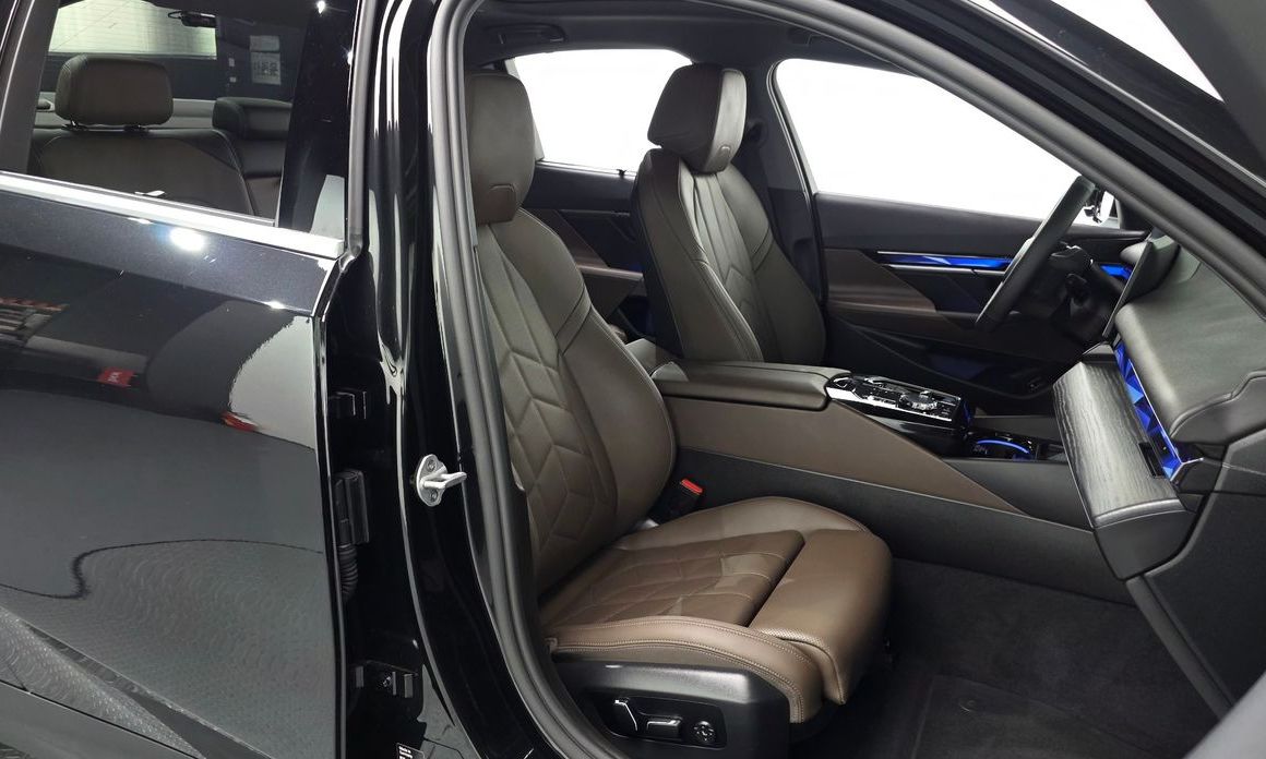 BMW i5 2025