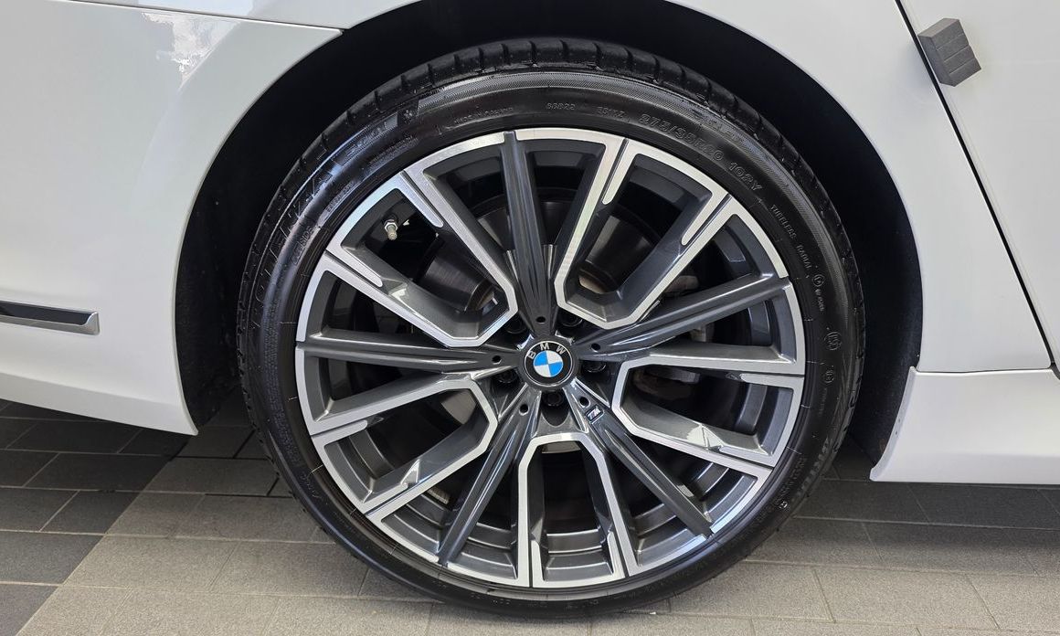 BMW 7-Series 2022