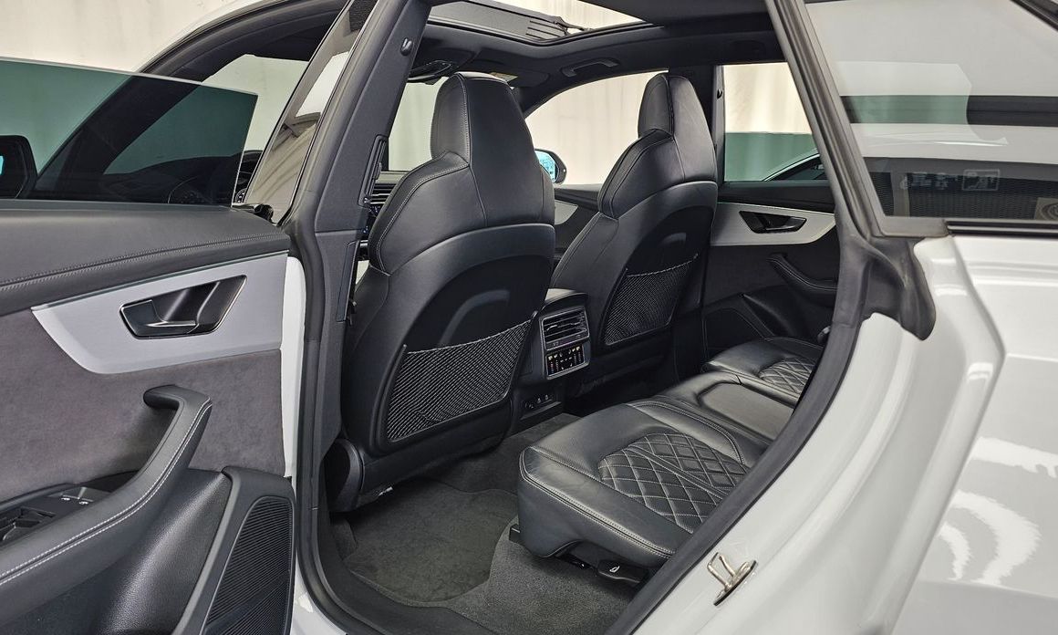 Audi Q8 2023