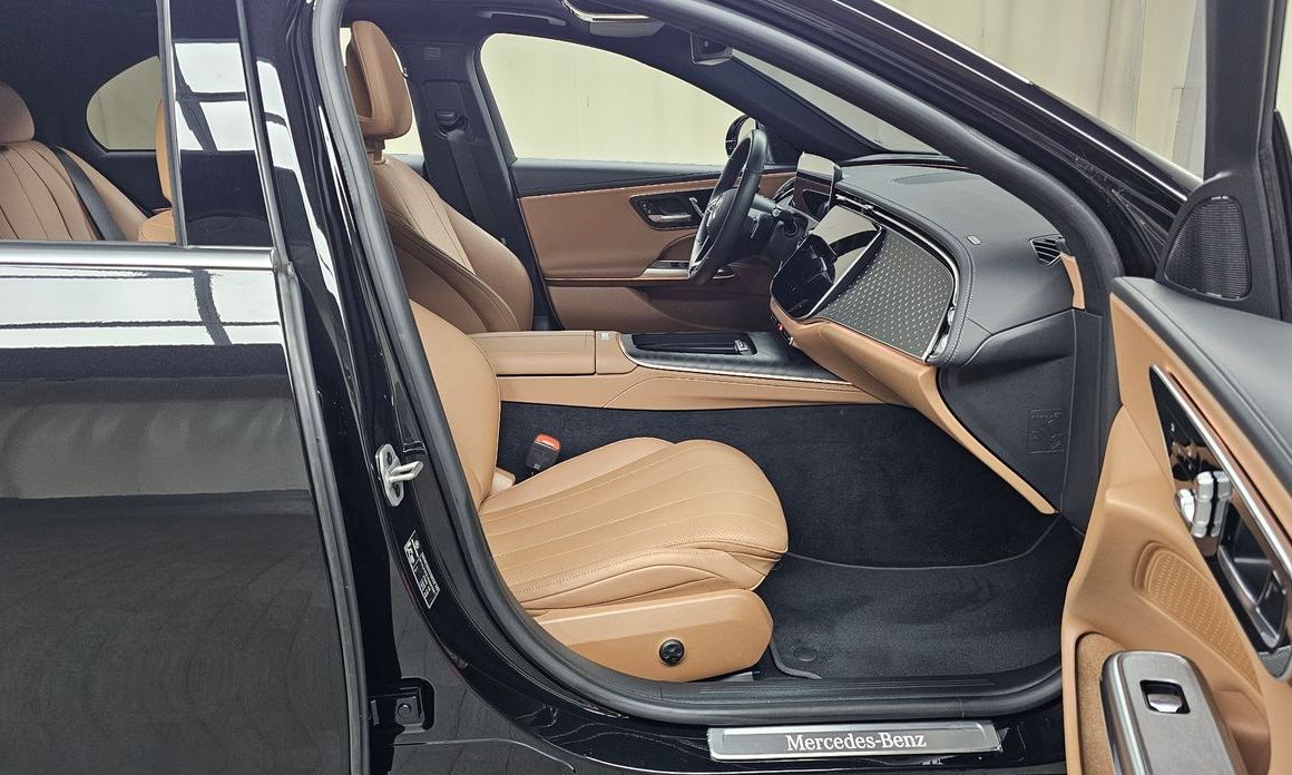 Mercedes-Benz E-Class 2024