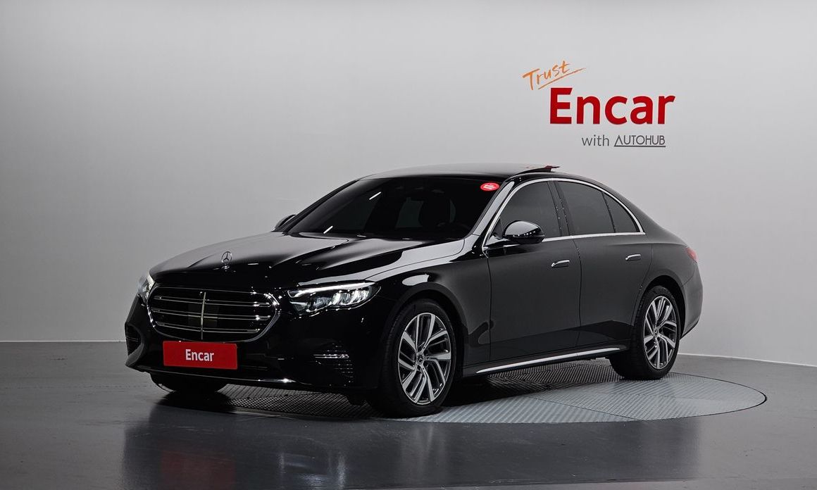 Mercedes-Benz E-Class 2024