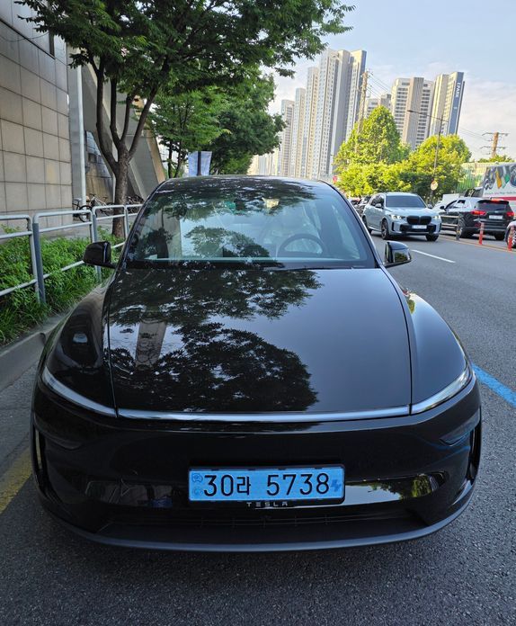 Tesla Model Y 2026